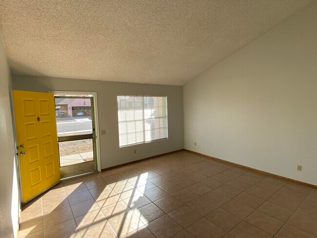 Photo - 6932 W Paradise Dr