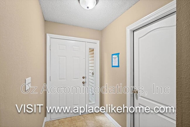 Photo - 805 SW Imperial Ln