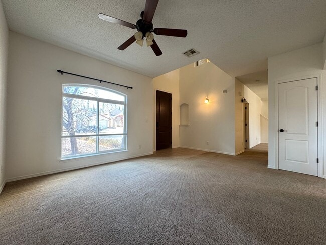 Photo - Northeast El Paso 5Bed/2.5Bath Refrig A/C!