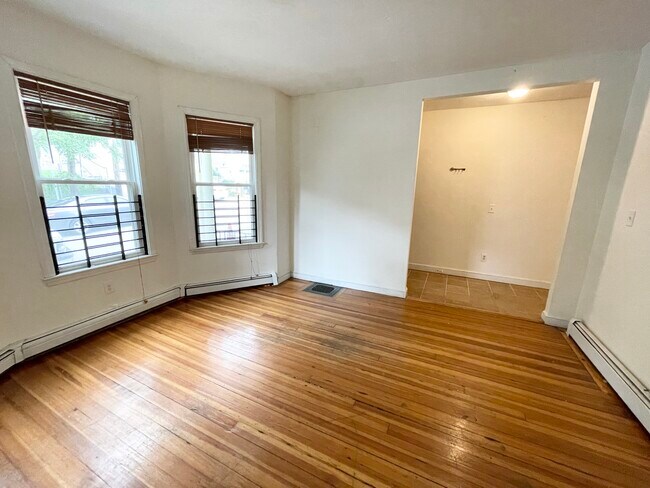Photo - 7 Iroquois St Unit 1