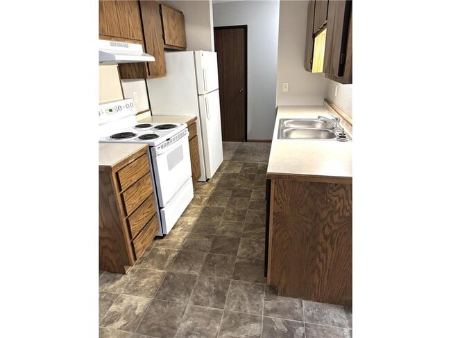 Photo - 720 Melody Ln