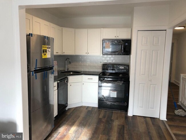 Building Photo - 1431 Wolf St