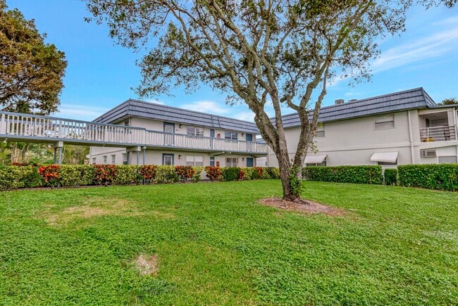 Building Photo - 139 Tuscany Ln Unit 139