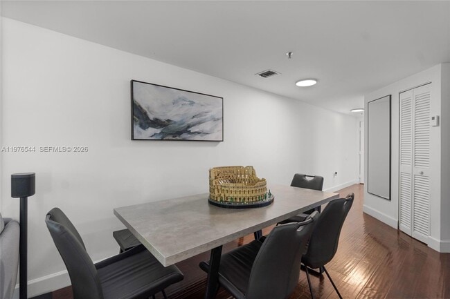 1005 8th St Unit 206
