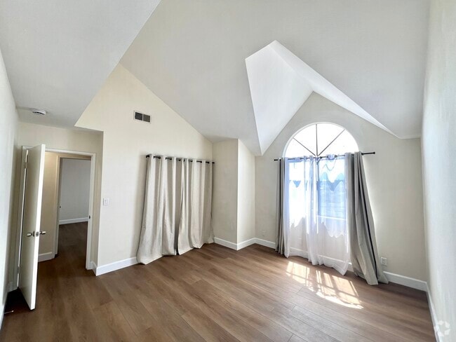 Building Photo - 3161 Weldon Ave Rental