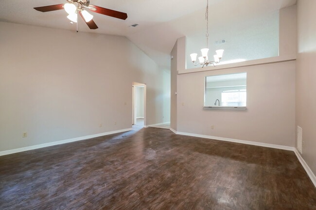 Photo - 8173 Pilgrims Trace Dr