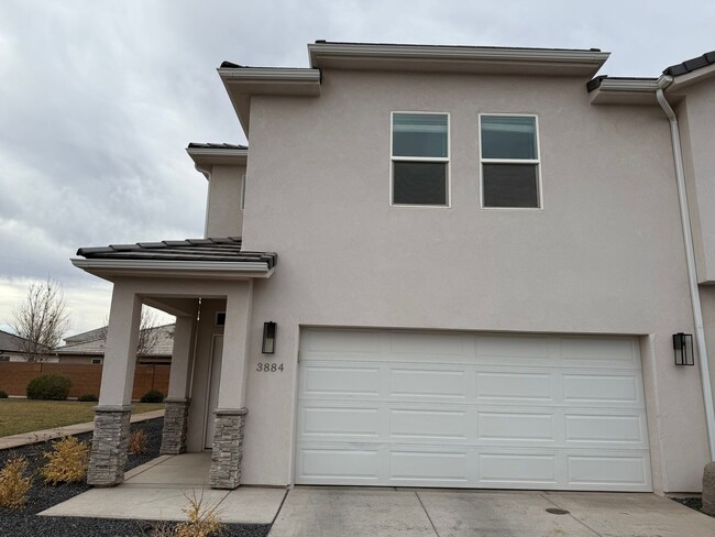 Mustang Valley Townhome - End Unit! - Mustang Valley Townhome - End Unit!