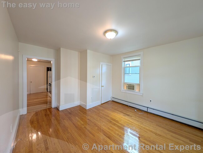 Photo - 379 Windsor St Unit #1