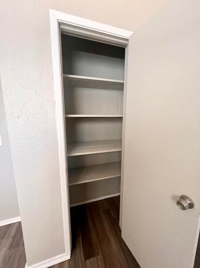 Photo - 529 42nd St