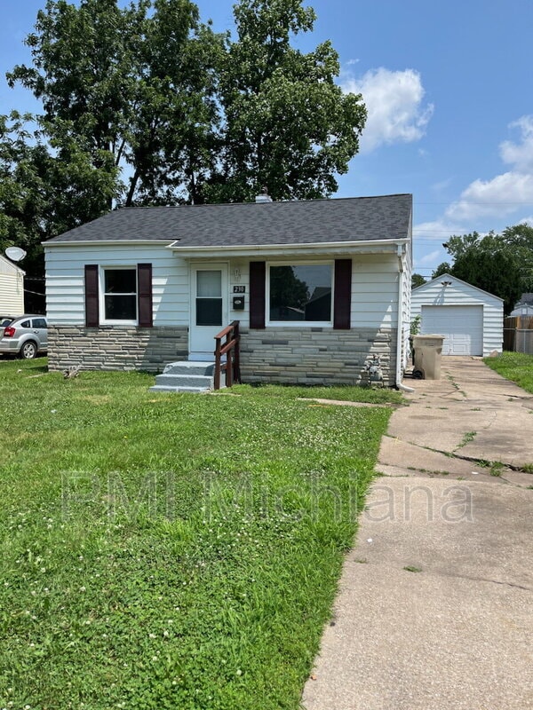 Photo - 230 N Albert Ave