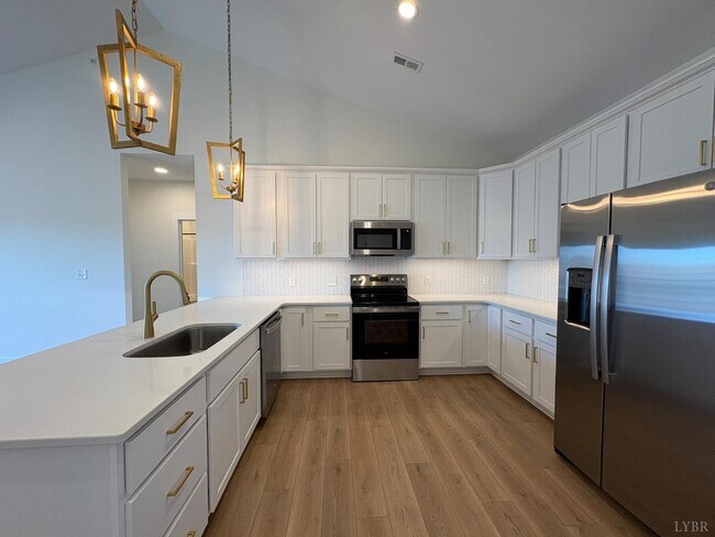 Photo - 420 Capstone Dr