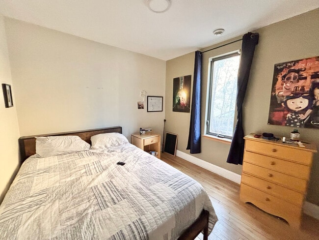 Photo - 2 BED - 1 BATH - OTTAWA - APARTMENT BUILDING Unit 1