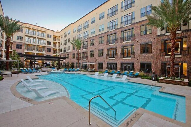 Photo - 1200 N Dairy Ashford Rd Unidad a4