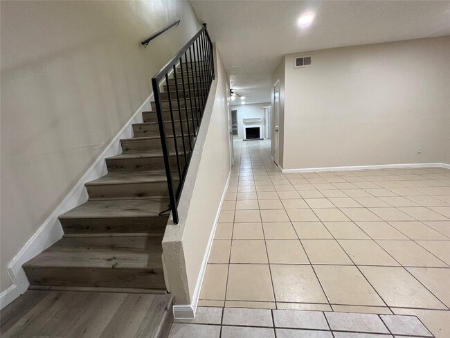 Photo - 2130 Greenbriar Colony Dr