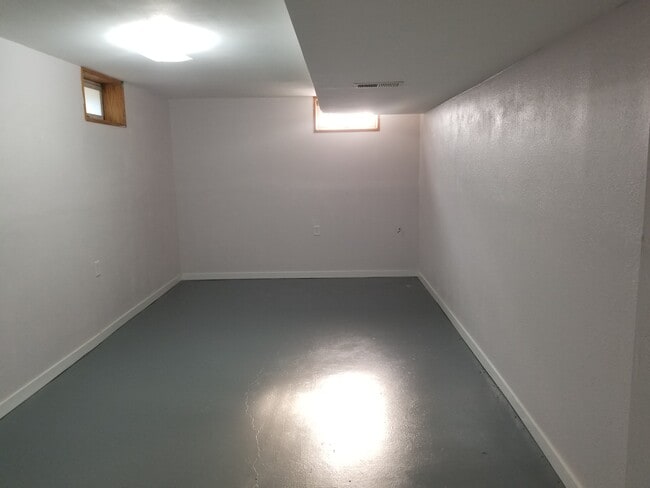 Photo - 1102 University Dr SE