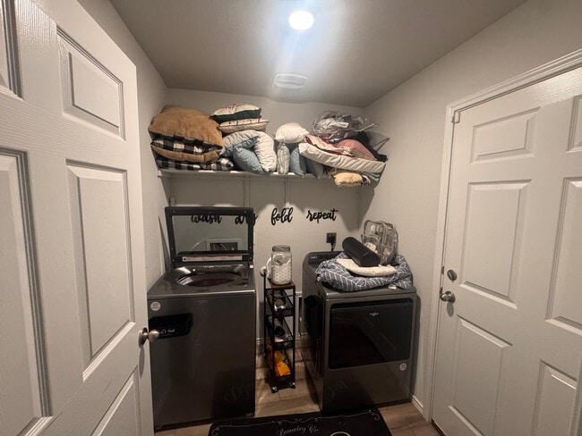 Photo - 642 Wyatt Wy