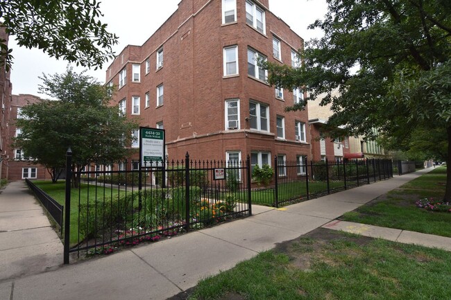 4424-4432 N Wolcott Ave - 4424-4432 N Wolcott Ave Unidad 4432-3B Rental