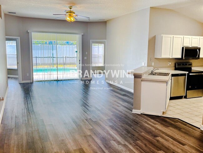 Photo - 3021 Merlot Way