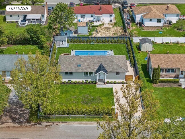 Photo - 53 Windward Way