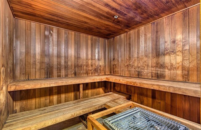 Photo - 1212 Nuuanu Ave