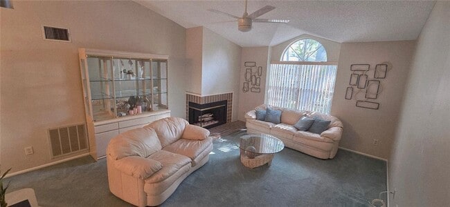 Photo - 2101 Fox Chase Blvd Unidad 203