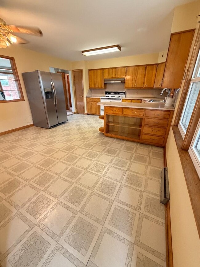 Photo - 2201 E Eichel Ave