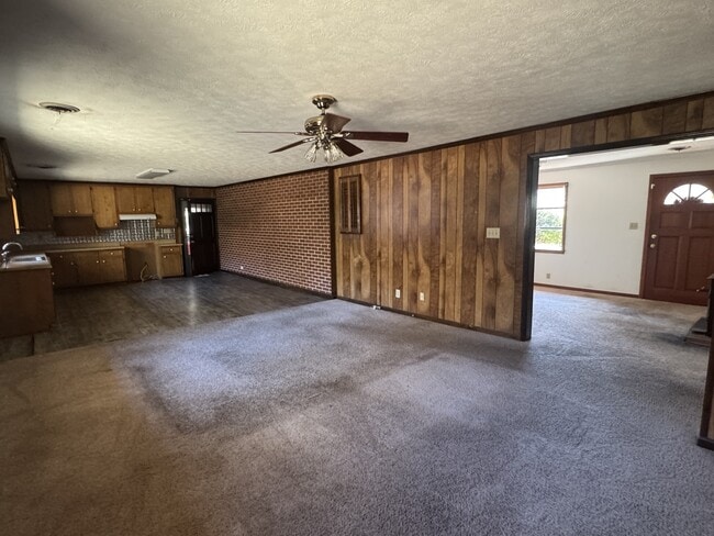 Photo - 1780 N Hl St Ext