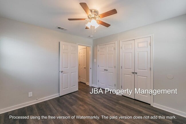 Photo - 3515 Selk Ave