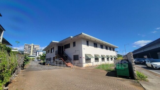 Building Photo - 1114 Lunalilo St Unit Lunalilo Court