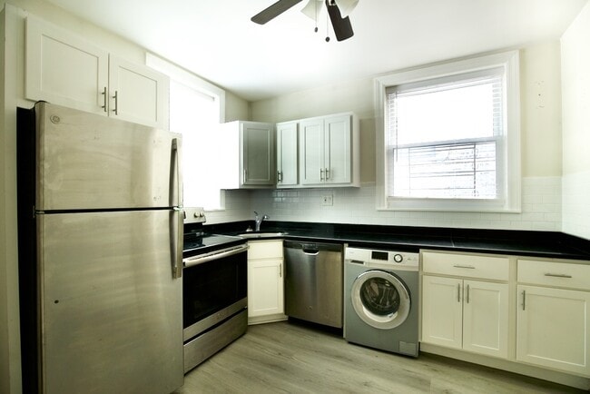Photo - 646 W Roscoe St Unidad 6H