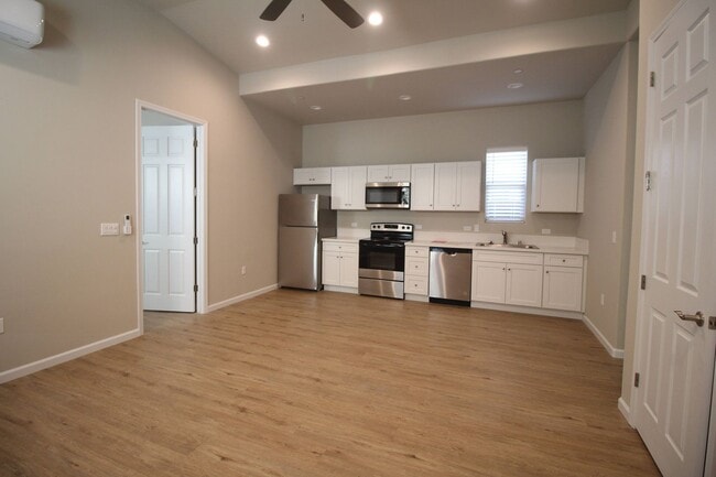 Photo - 1319 E Portals Ave