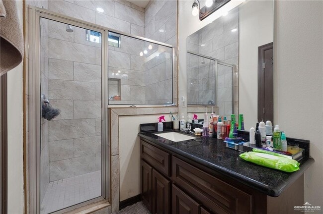 Photo - 12 Carlos Dr