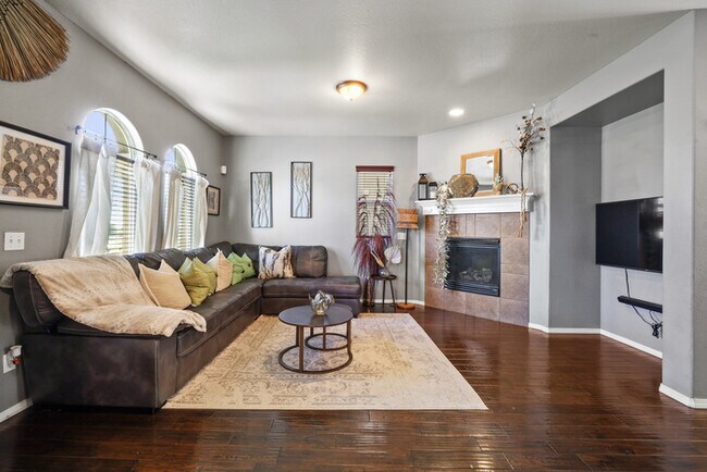 Photo - 8941 Tutt Blvd