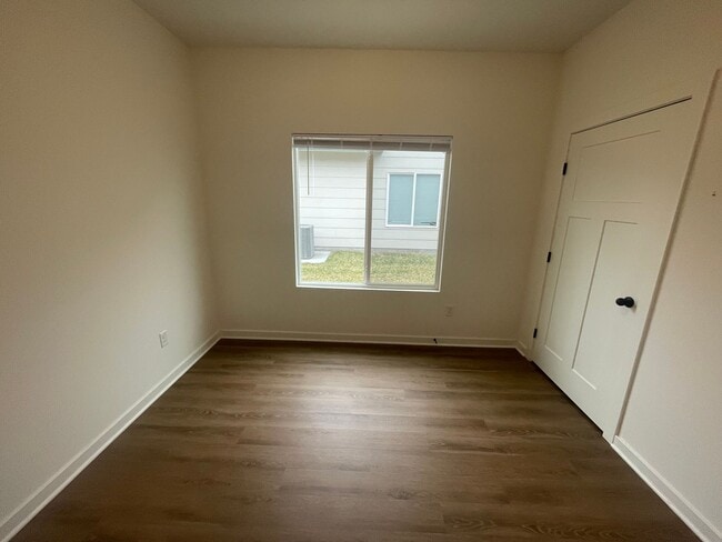 Photo - 11309-11311 W 35th St S