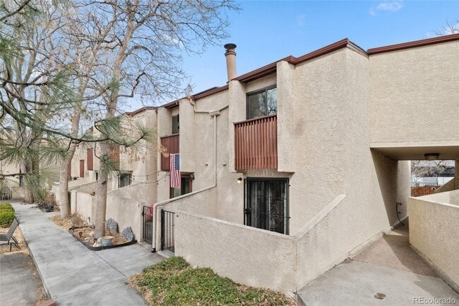 Building Photo - 1060 S Parker Rd Rental