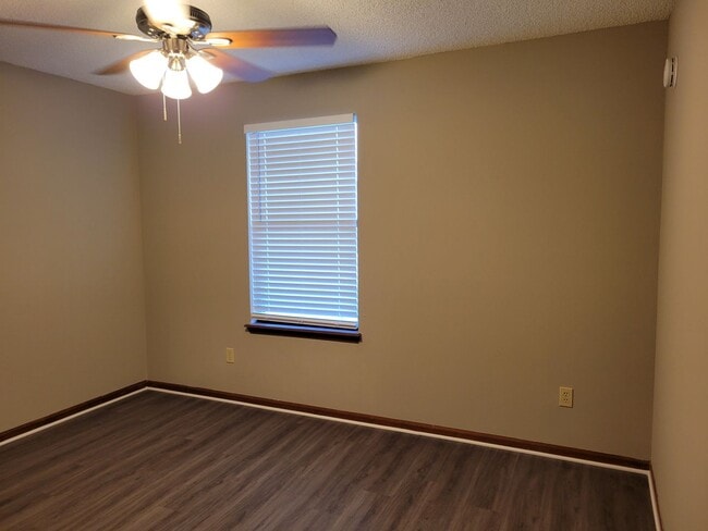 Photo - 1342 Independence Dr