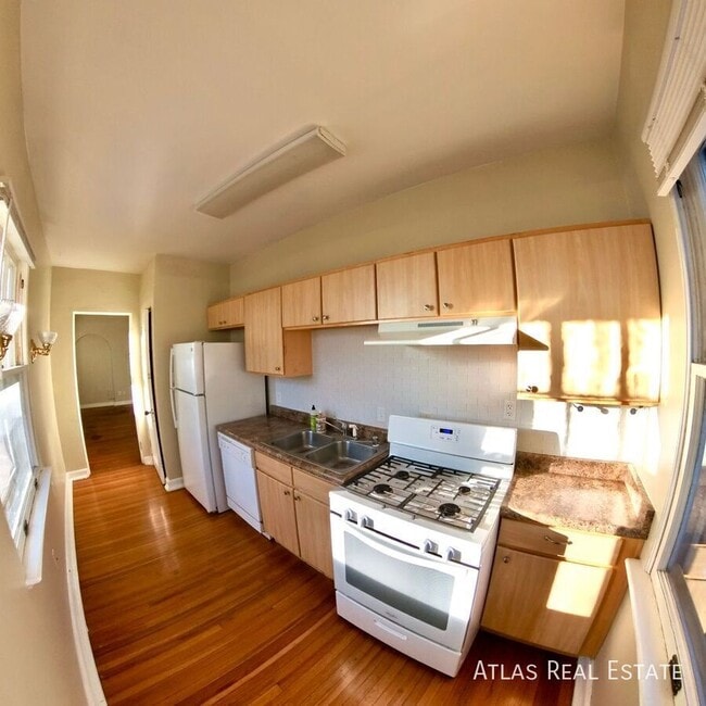 Photo - 1516 N Cascade Ave Unit 9