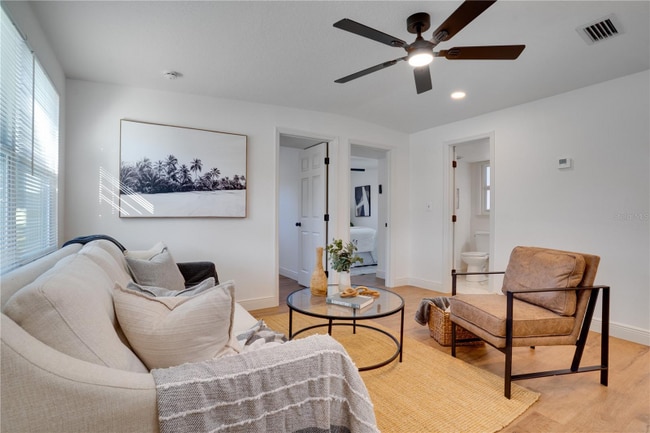 Photo - 11797 104th St