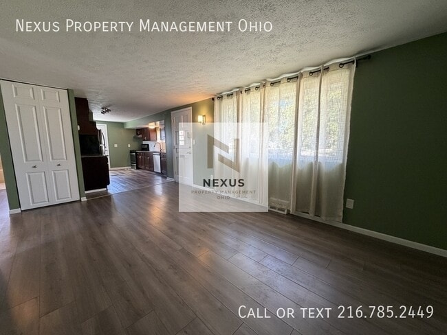 Photo - 6475 Sandfield Dr