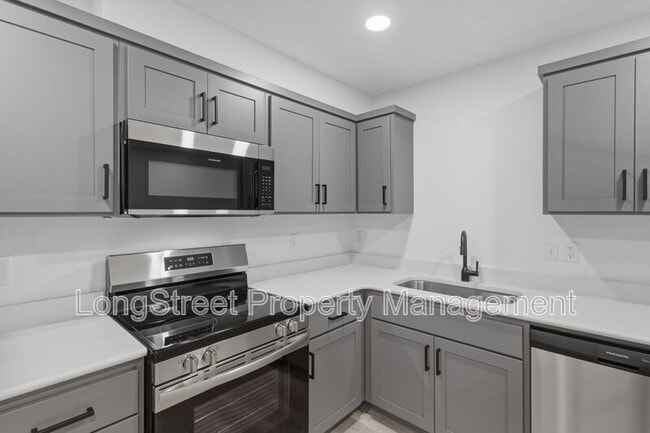 Photo - 816 S 19th St