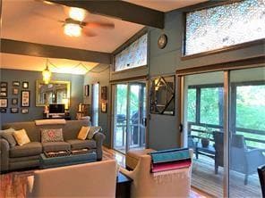 Photo - 48 Grisham Dr