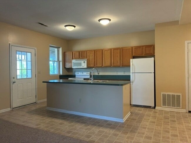 Photo - Happy Homes - Tower Park Apts Unit #302