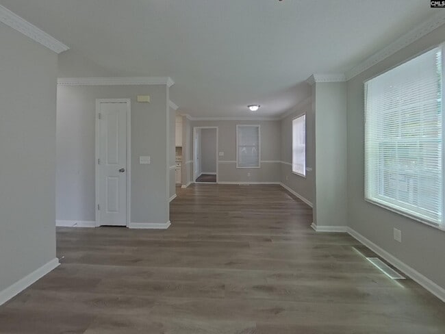 Photo - 337 Montclaire Ln