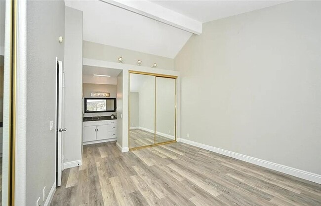 Photo - 6 Sandpiper Ln