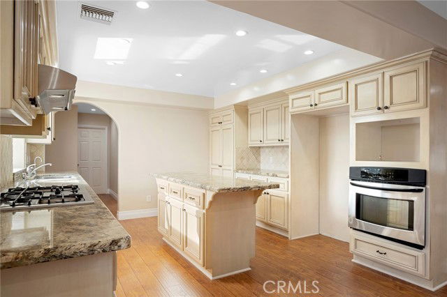 Photo - 6541 Elmo St