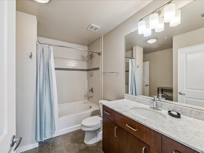 Photo - 5925 Almeda Rd Unit 12704