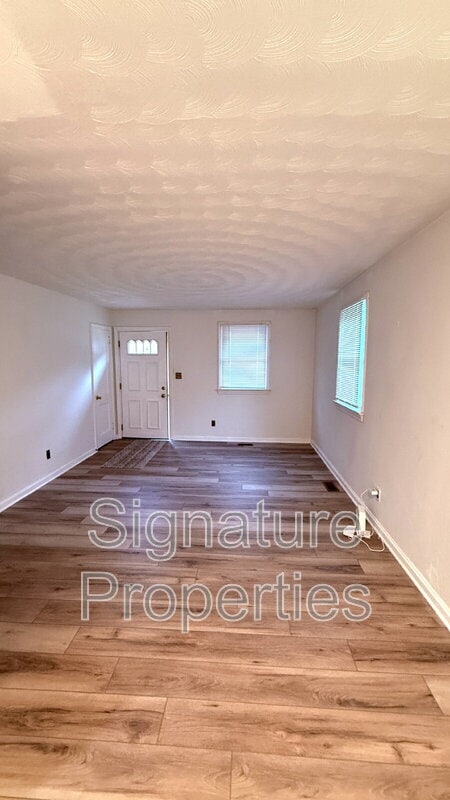 Photo - 401 Craven St