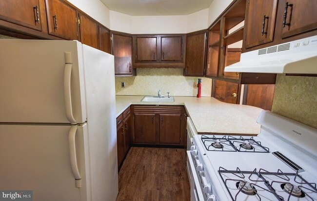 Photo - 213 Laurel Ave