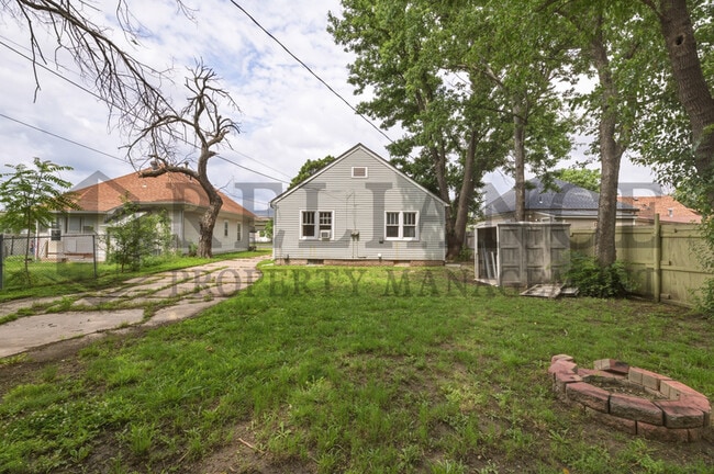 Photo - 224 N Minnesota St
