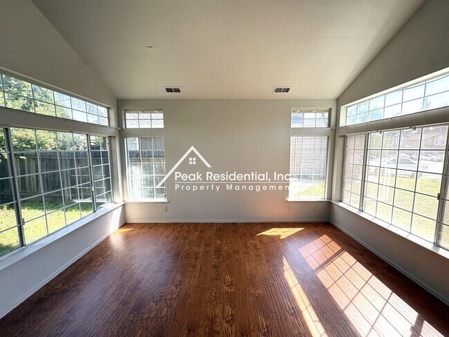 Photo - Spacious 4bd/3ba Rocklin Home with 3 Car Garage!